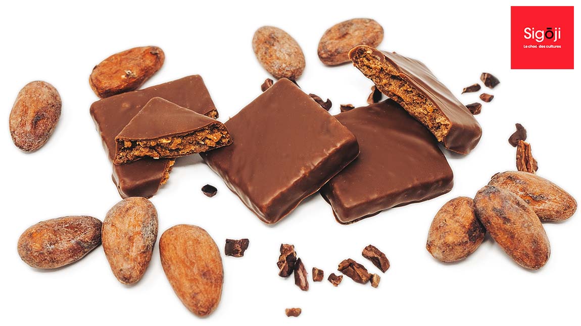 Sigoji and its crunchy milk chocolate almond praline